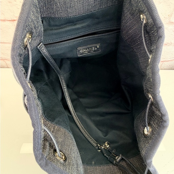 Chanel Deauville Large Navy Denim Canvas Drawstring Backpack - Picture 10 of 15